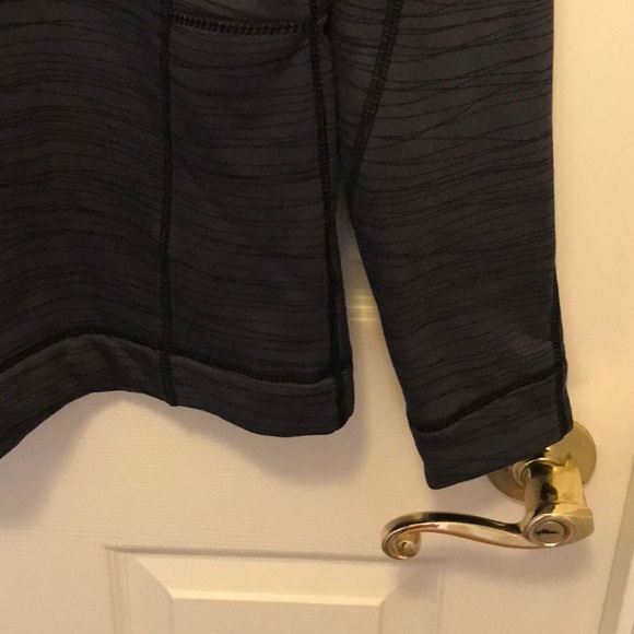 Avalanche 1/4 zip Pull Over, Gray size L - Picture 4 of 7